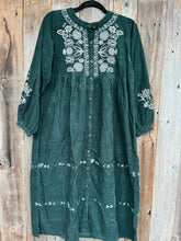 Load image into Gallery viewer, Corduroy dress with embroidery