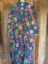 Load image into Gallery viewer, Weekender dress