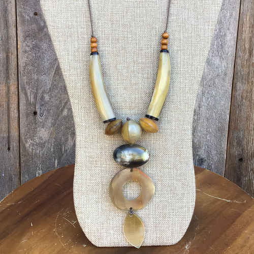 Horn necklace